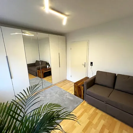 Zwei Moderne In Einem Haus - Ideal Fuer Familien, Gruppen & Teams In